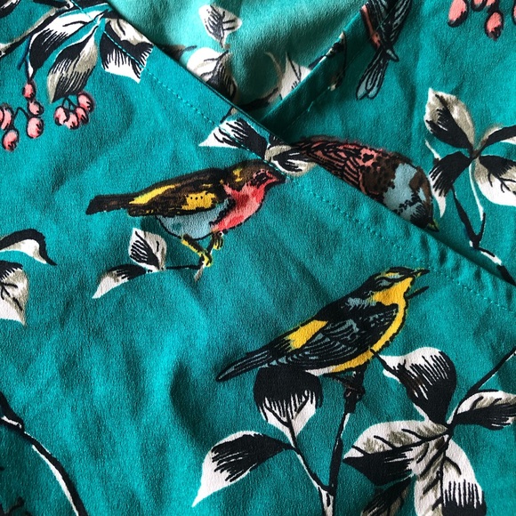 Harpa faux wrap blouse with bird print size Medium - Picture 2 of 7